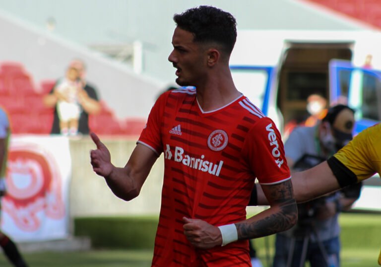 Inter acerta a compra de Matheus Cadorini e extende contrato com o atacante