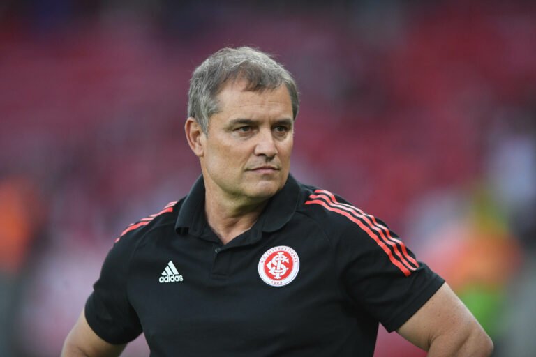 Aguirre tem reunião positiva com o Uruguai e encaminha saída do Inter