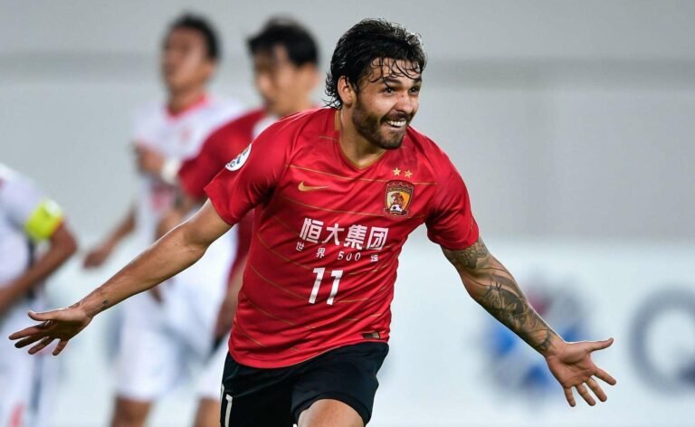 Palmeiras não entrará em leilão por Ricardo Goulart, diz site