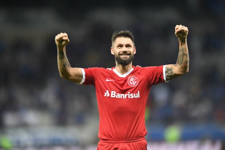 Rafael Sobis volta a se declarar ao Colorado: “Amo o Inter”