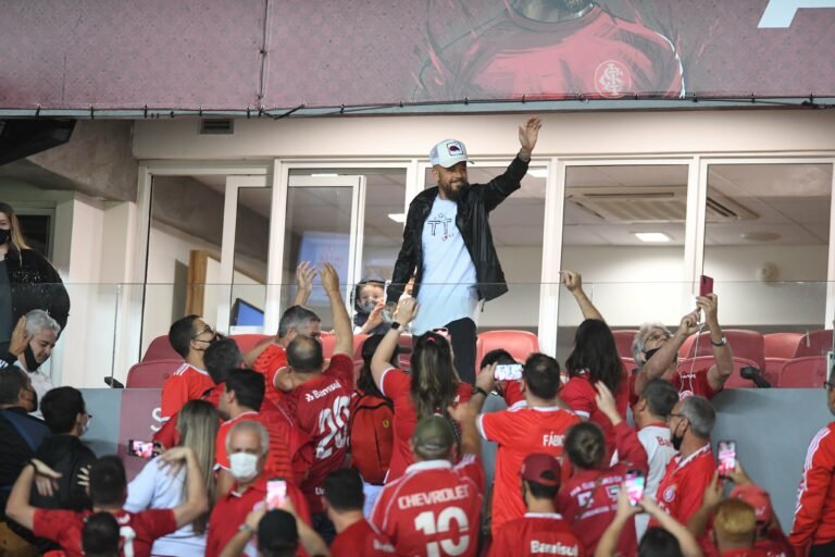 D’Alessandro aparece em camarote do Beira-Rio e aumenta rumores sobre retorno
