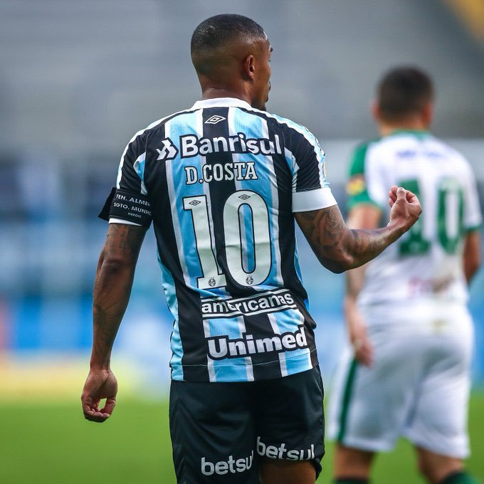 São Paulo se aproxima de acerto com dois jogadores do Grêmio, diz jornalista