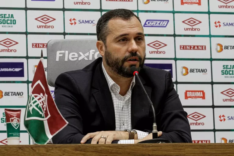 Mário Bittencourt garante acerto com Felipe Melo e diz que está fechado com novo treinador para 2022