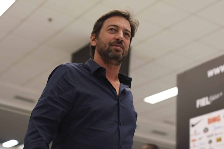 Investidores demonstram interesse em comprar o Corinthians; Duílio descarta venda