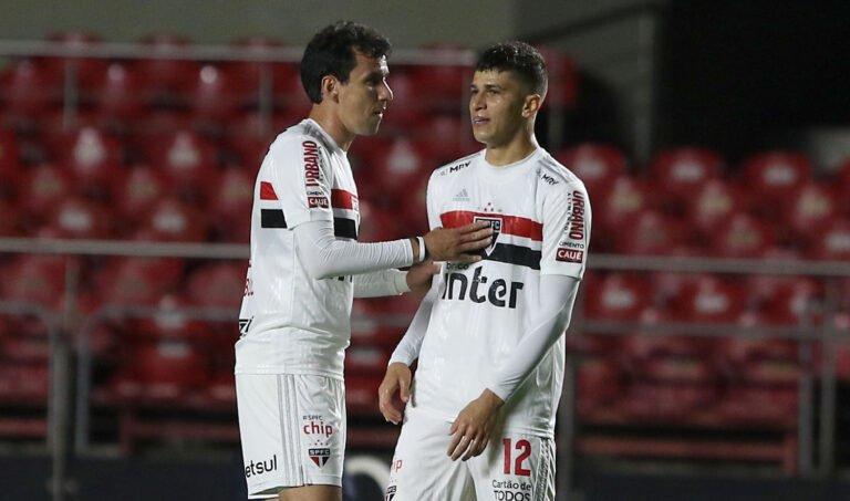 São Paulo envolve Pablo e Vitor Bueno em negociação por Fernando Sobral