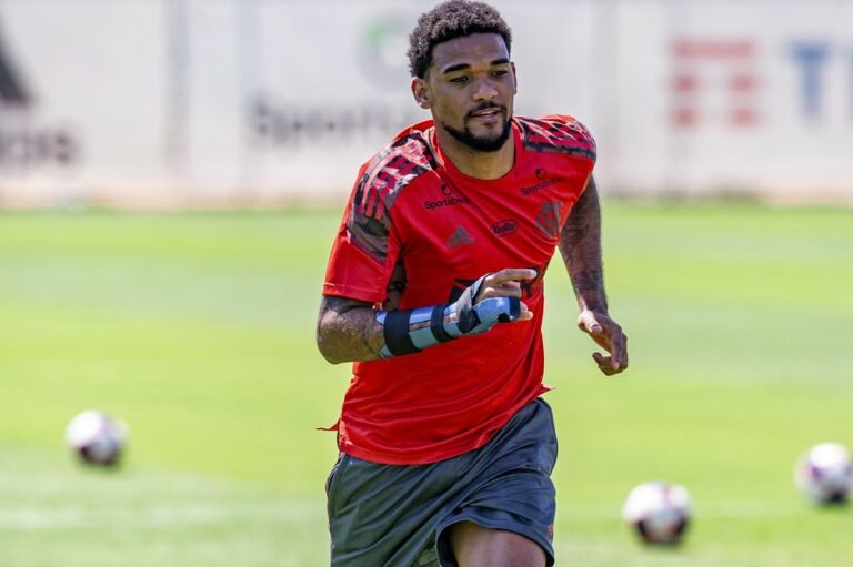 De saída do Flamengo, Bruno Viana entra na mira do Benfica