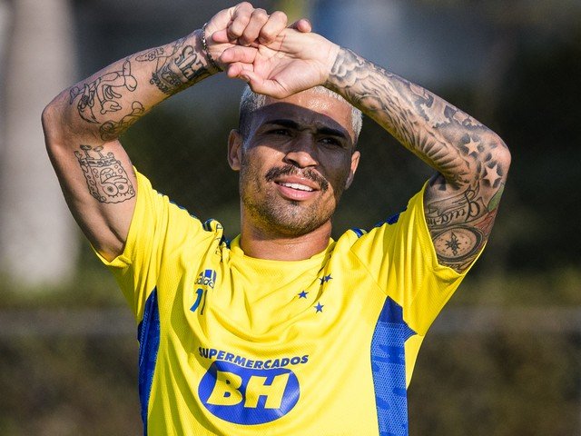 Rescisão contratual sai no BID e Marcinho deixa o Cruzeiro