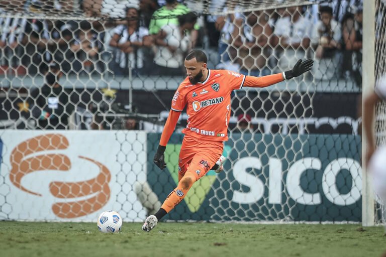 Everson é indicado ao prêmio Luva de Ouro da Copa do Brasil 2021