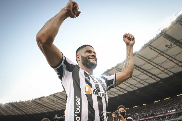 Hulk concorre a prêmio Bola de Ouro da Copa do Brasil