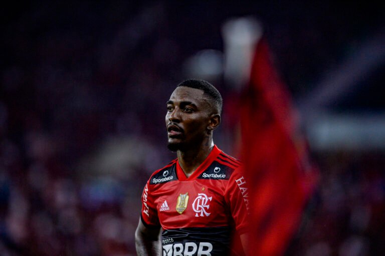 Flamengo pode receber proposta por Ramon; três clubes da Europa monitoram