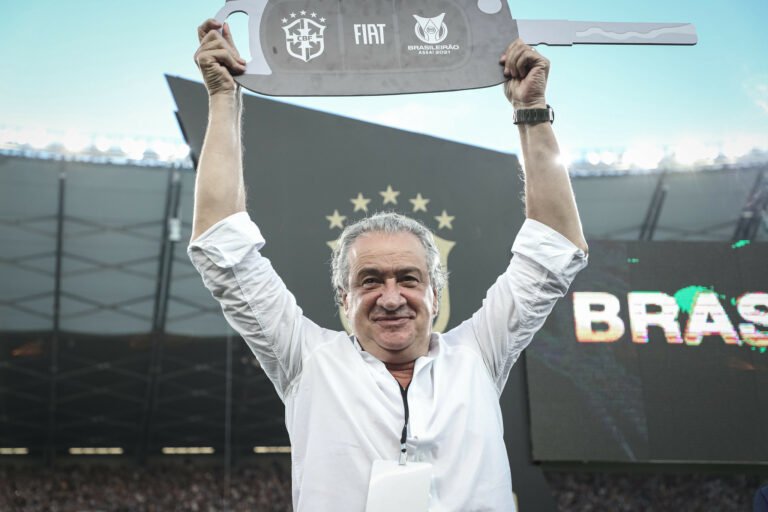 Sérgio Coelho, presidente do Atlético, fala sobre interesse do Corinthians em Diego Costa