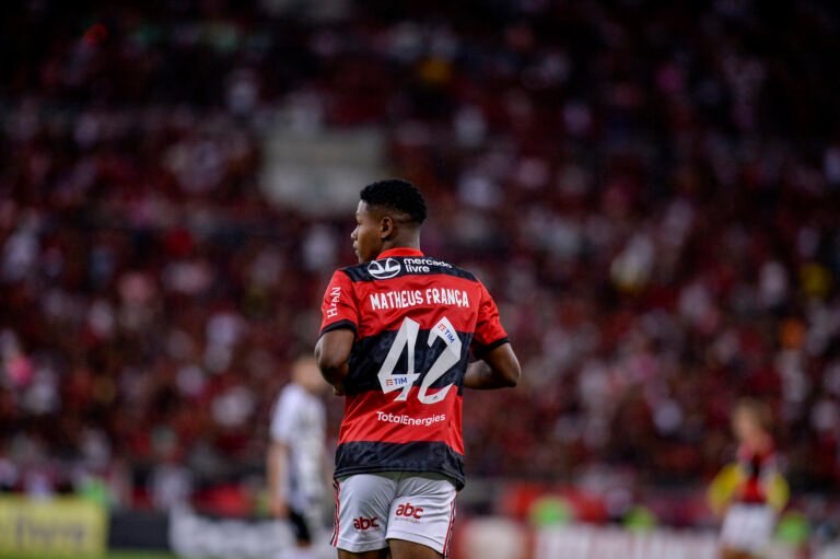 5 jovens que o Flamengo pode negociar em 2022