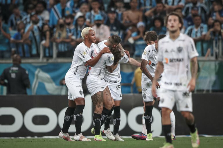 Cuca fala sobre Igor Rabello, Nathan e Sasha e destaca atuação de Calebe