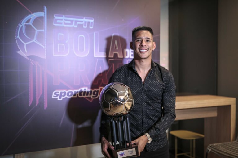 Zaracho é eleito a revelação do Brasileirão 2021