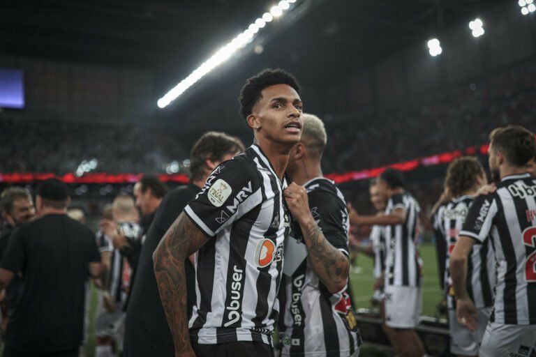 Athletico-PR faz consulta por Dylan Borrero, do Atlético Mineiro