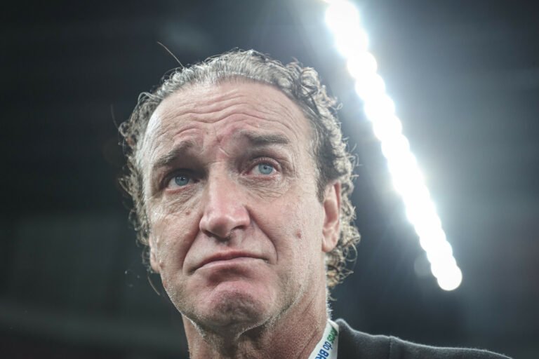 Cuca teria propostas do futebol árabe, afirma jornalista