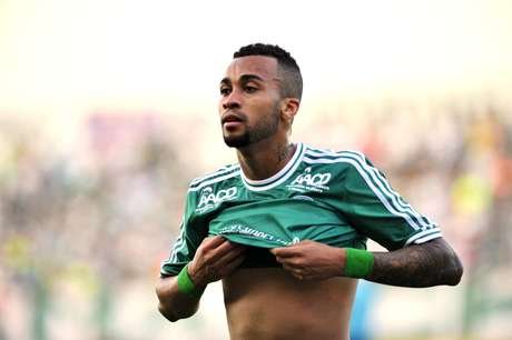 CRB rescinde com Wesley, ex-Palmeiras e Santos