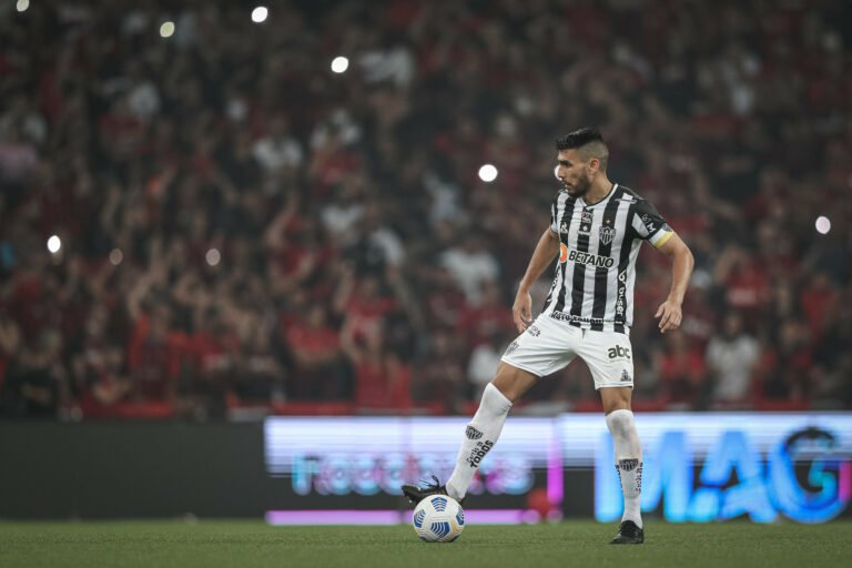 Atlético e empresário de Junior Alonso negam troca por Rafael Carioca