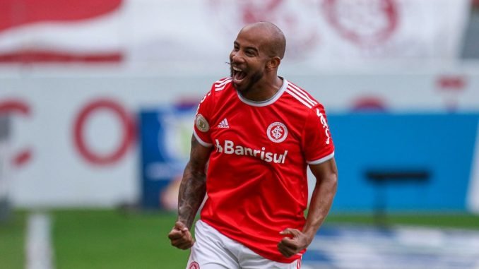 Fluminense negocia com meia Patrick, do Internacional