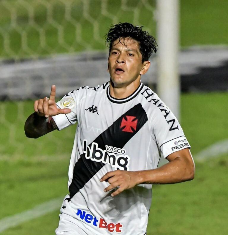 Fluminense encaminha contratação de Germán Cano, diz jornalista