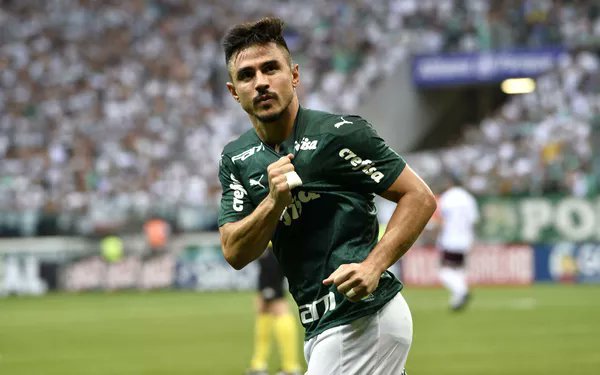 Mário Bittencourt confirma contratação de Willian Bigode e o atacante chega ao Rio de Janeiro nesta terça-feira