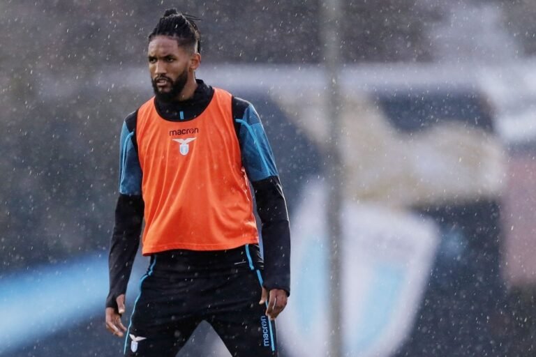 Grêmio faz consulta por zagueiro com passagens na Lazio