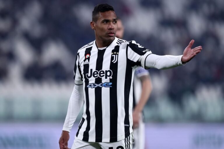 Juventus não quer continuar com o lateral brasileiro Alex Sandro após o final da temporada