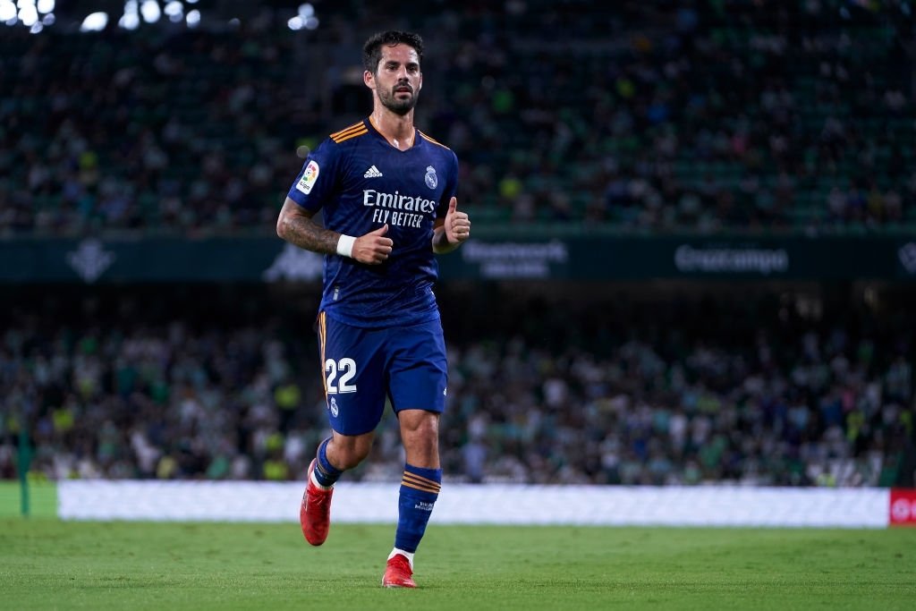 Com o contrato chegando ao fim, Isco vira alvo do Newcastle