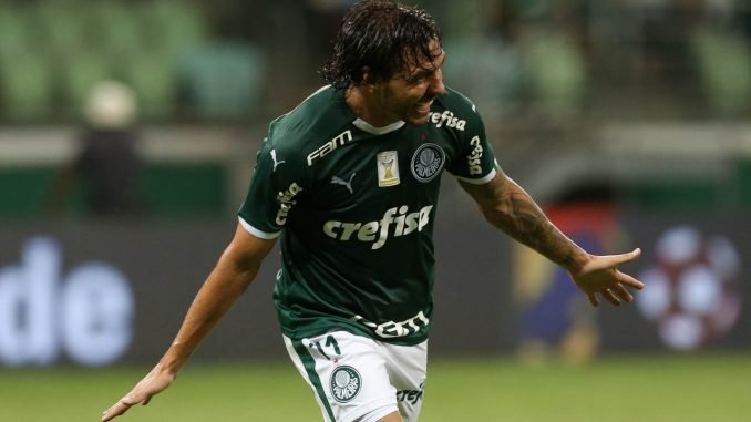 Mário Bittencourt atualiza negociação do Fluminense com Ricardo Goulart