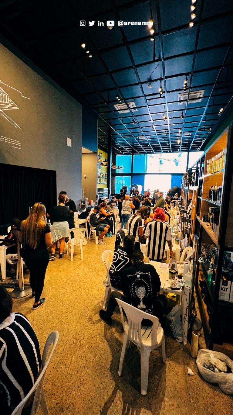 Atleticanos ganham tatuagem grátis na Arena MRV em comemoração do título brasileiro