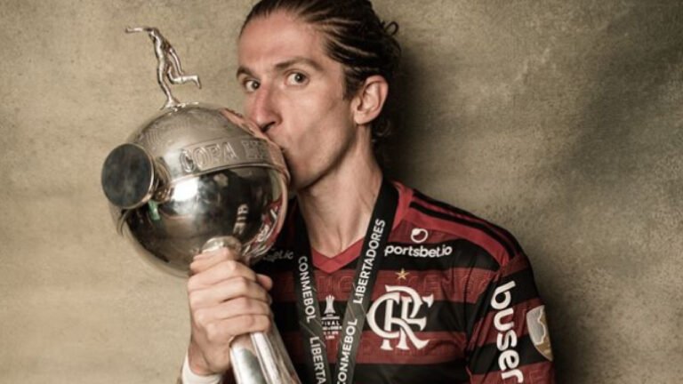 Filipe Luís revela desejo de se aposentar no Flamengo e seguir carreira como treinador