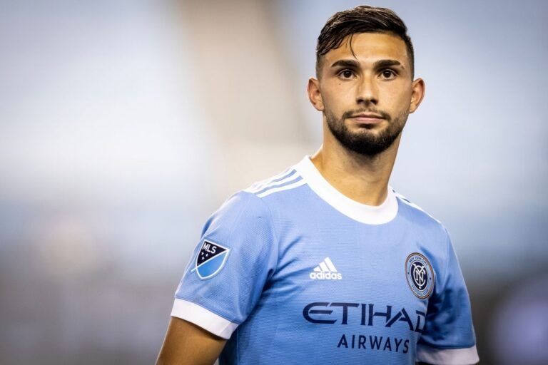 Castellanos volta ao radar do Palmeiras, mas valores assustam