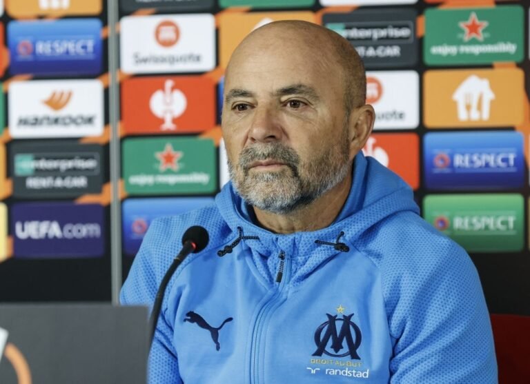 Flamengo faz consulta, mas Sampaoli recusa assumir a equipe em 2022