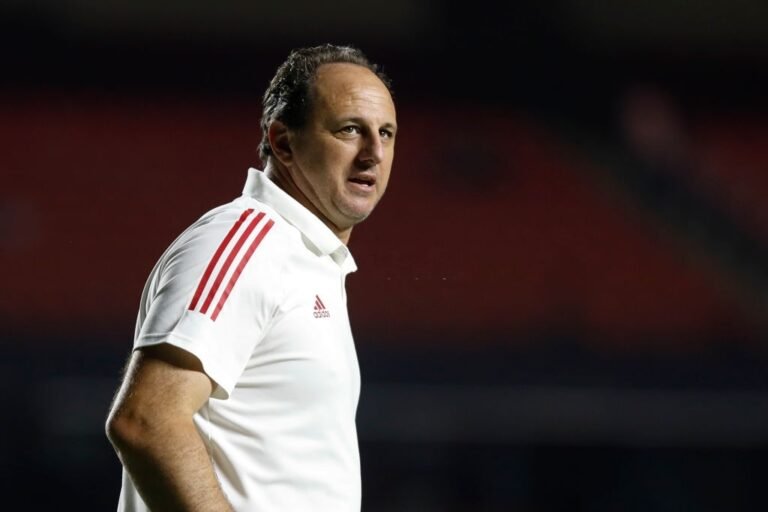 São Paulo marca reunião que pode definir saída de Rogério Ceni