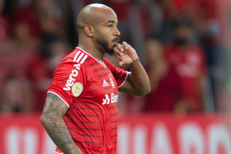 Diretor do São Paulo nega interesse em Patrick, diz jornalista