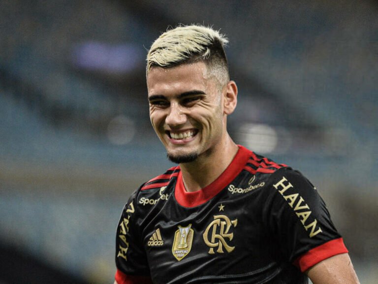 Andreas avisa ao Manchester United que quer ficar no Flamengo, diz jornal