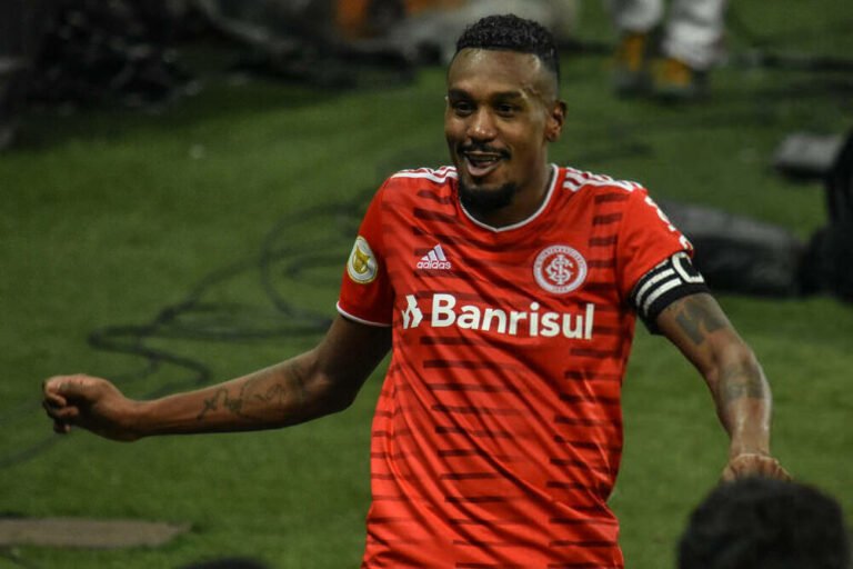 Inter fica refém de multa rescisória baixa e pode perder Edenilson para o Atlético-MG
