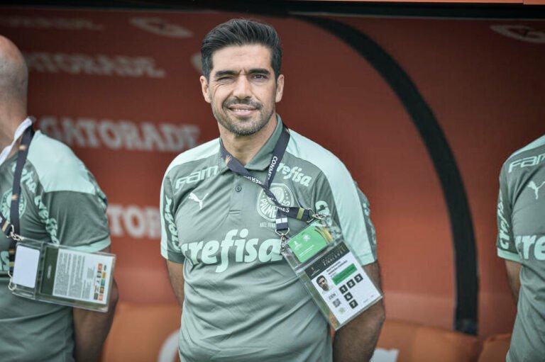 Palmeiras está próximo de fechar renovação de Abel Ferreira