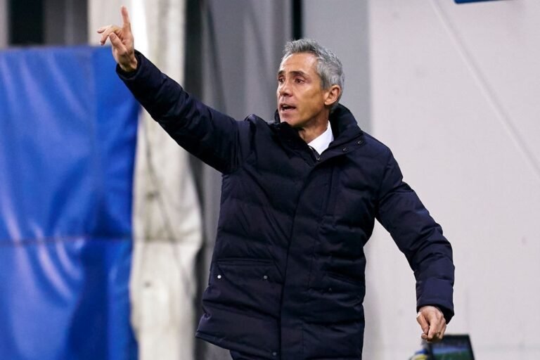 Paulo Sousa se anima com interesse do Flamengo; reunião entre as partes já está marcada