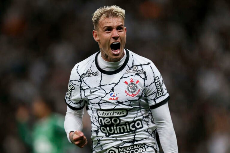 Corinthians recebe proposta de clube russo por Róger Guedes