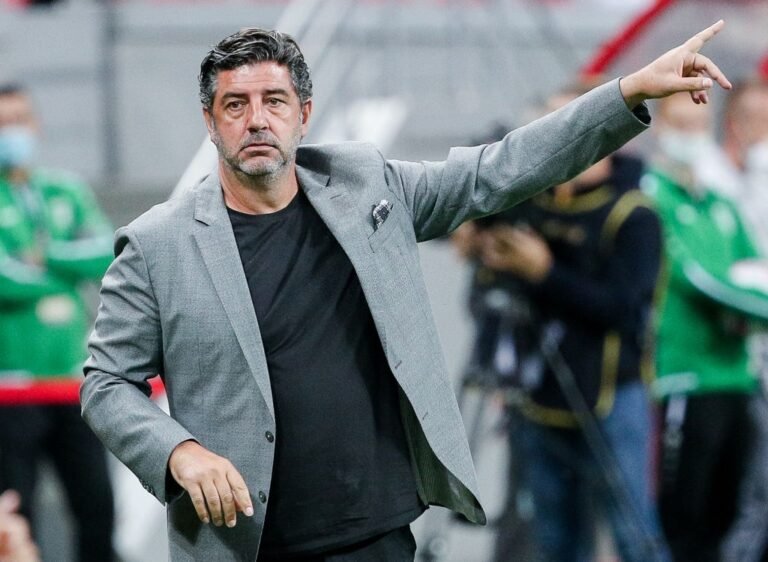 Flamengo inclui Rui Vitória entre opções e marca entrevista em Portugal