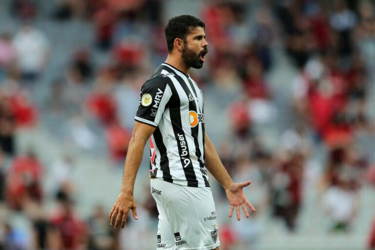 Diego Costa sinaliza interesse em jogar no Corinthians, diz jornalista