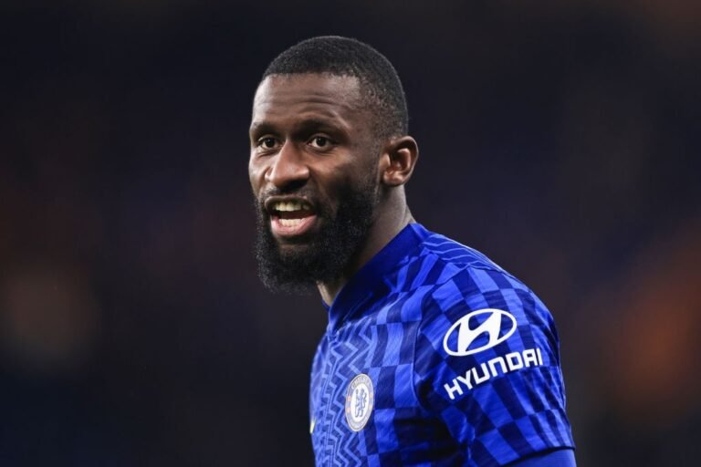 Manchester United, Real Madrid e PSG disputam contratação de Rüdiger