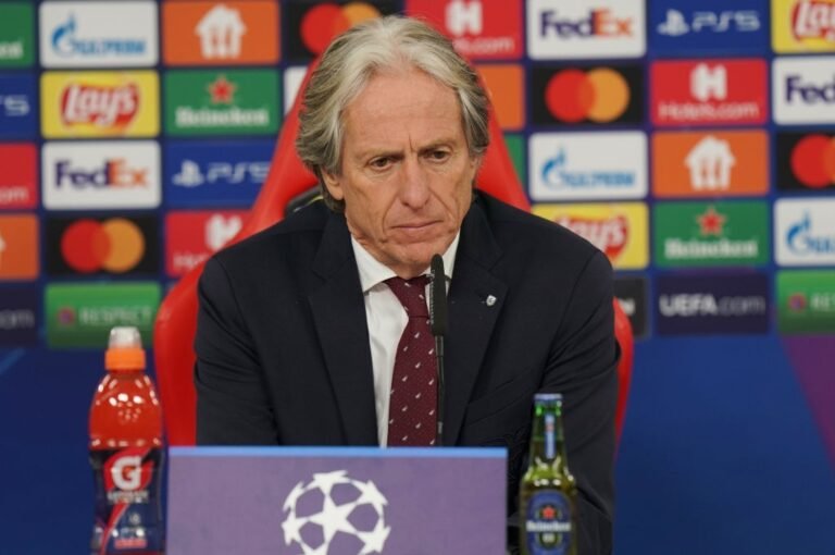 Após reunião com Paulo Sousa, Flamengo segue sonhando com Jorge Jesus