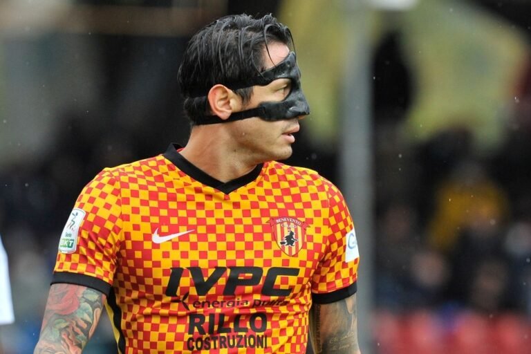 Corinthians terá negociação complexa se quiser contratar Lapadula, diz jornalista