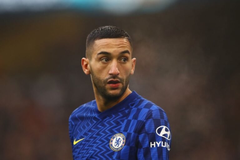 Barcelona define Ziyech como plano B para Ferrán Torres