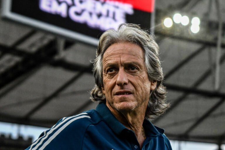 Advogado de Jorge Jesus lembra de recusa a rival do Flamengo: “Os valores eram absurdos”