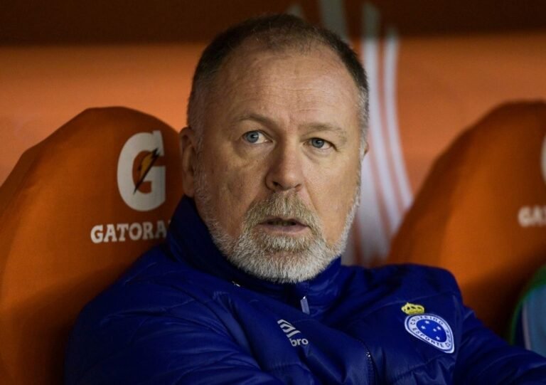 Ronaldo quer o retorno de Mano Menezes ao Cruzeiro em 2022