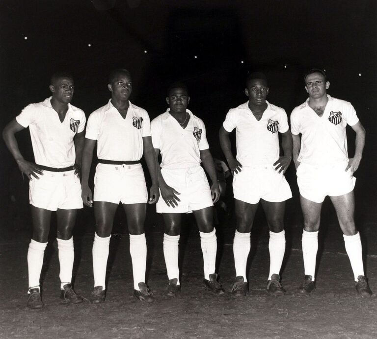 Pelé lamenta morte de Dorval: “O futebol perdeu um gênio”