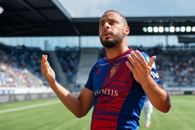 Arthur Cabral revela não ter sido procurado pelo Barcelona: “Não chegou nada”